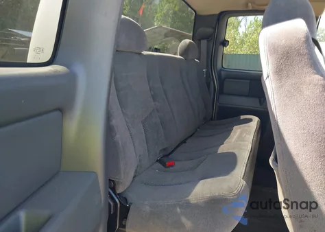 2005 Chevrolet Silverado 1500 Z71 из США, поврежденный, VIN 1GCEK19B05E284699